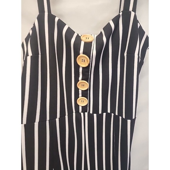 J Justify Jumpsuit Women's Large Black White Striped Stretchy Strapless Modern! - Picture 5 of 9